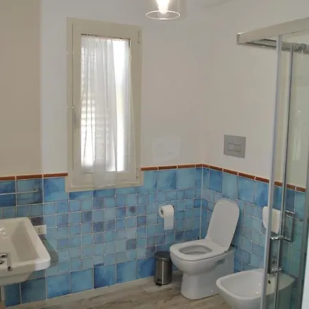 Casa Ono - Con 2 E 2 Bagni In Centro Abitato Vakantiehuis Orosei
