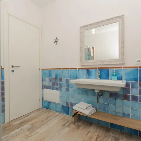Casa Ono - Con 2 E 2 Bagni In Centro Abitato * Orosei